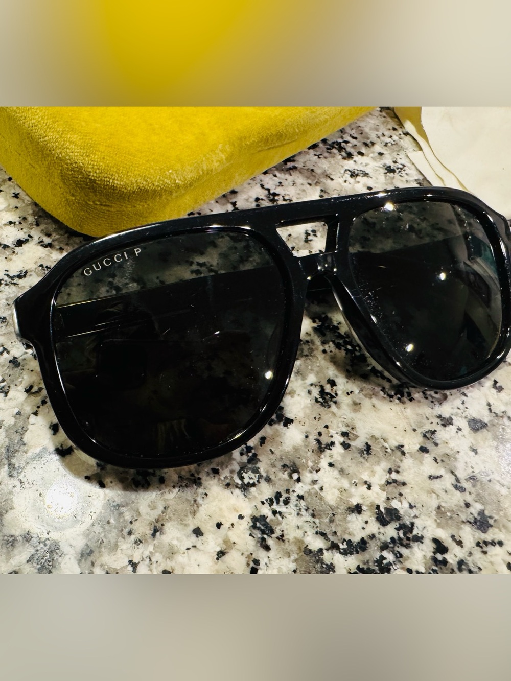 Authentic GUCCI GG1188S 001 Polarized Black Aviator Sunglasses with Dark Lenses - Picture 5 of 9